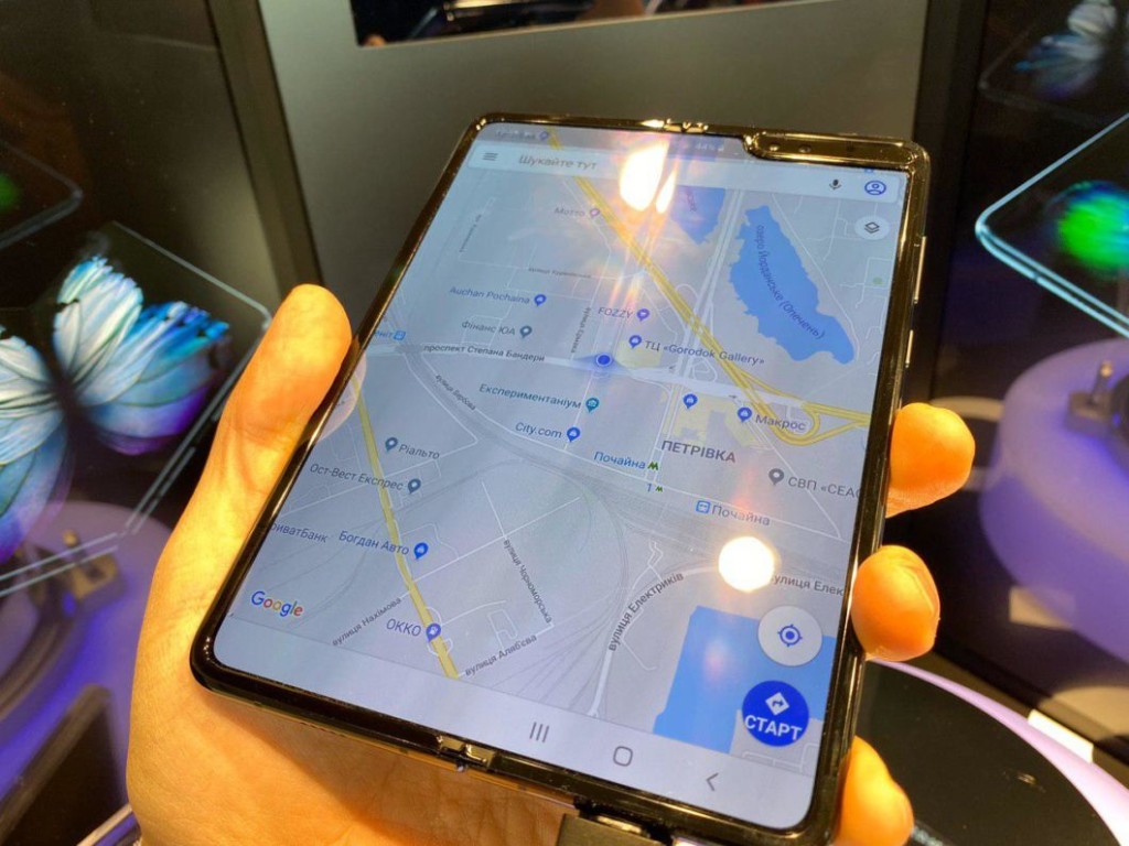 сгибаемый Galaxy Fold уже в Украине!